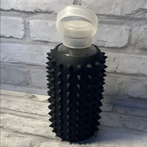 bkr Black Spike silicon sleeve 16 Oz glass Water Bottle